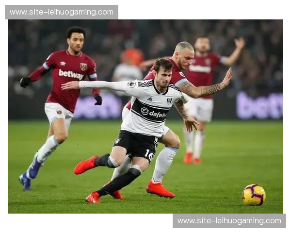 富勒姆主场阵型保持稳定，仅微调边路人员应对热刺边路冲击